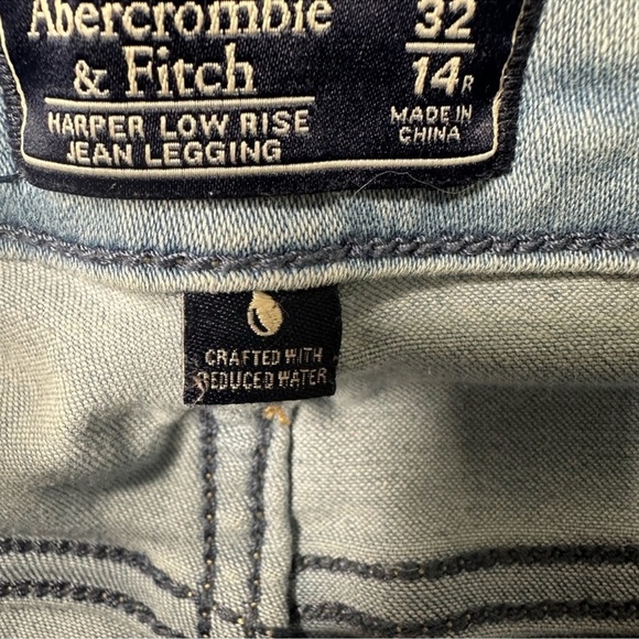 Abercrombie Harper Low Rise Legging Jeans - Picture 4 of 6